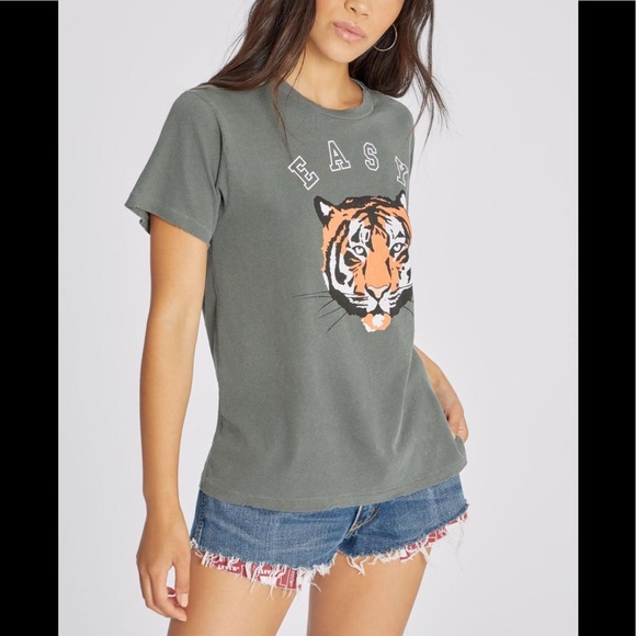 WILDFOX Easy Tiger Soft Gray Tee - Picture 2 of 8